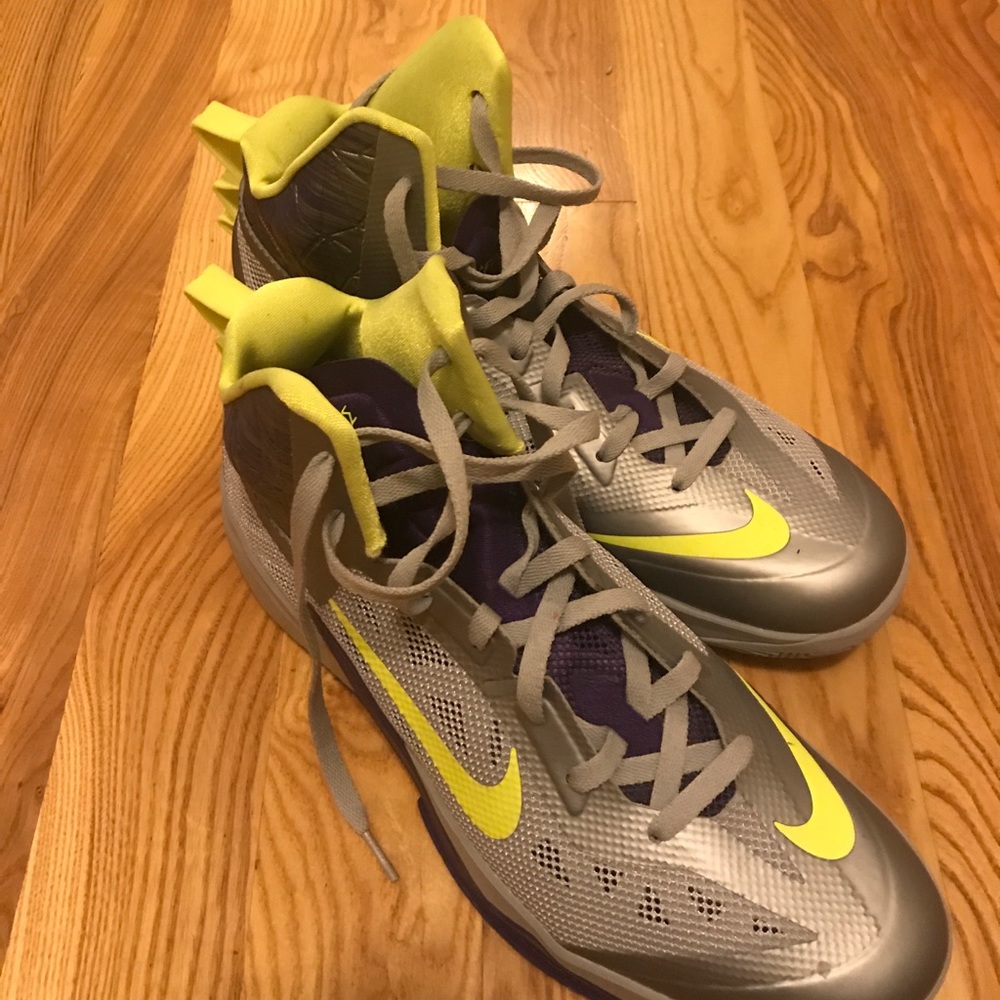 Men’s Nike shoes
